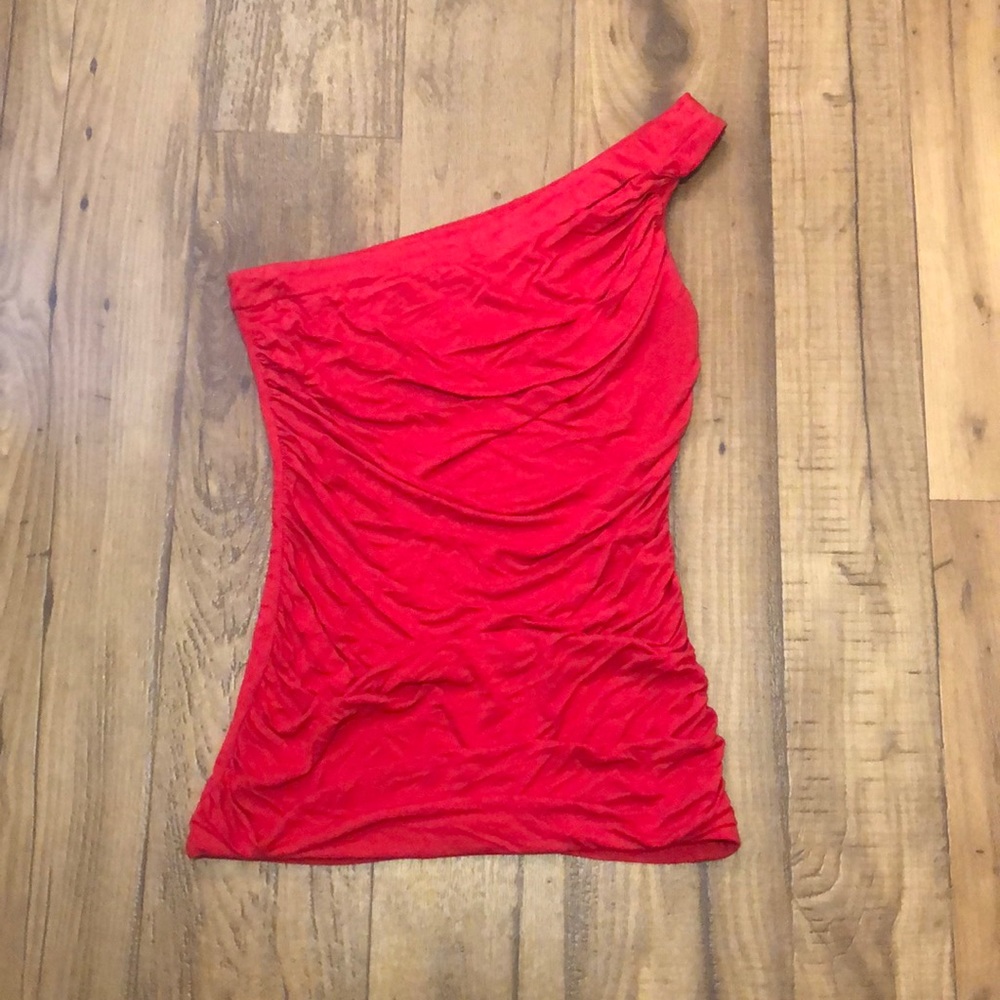 Angle strap rooshed tank